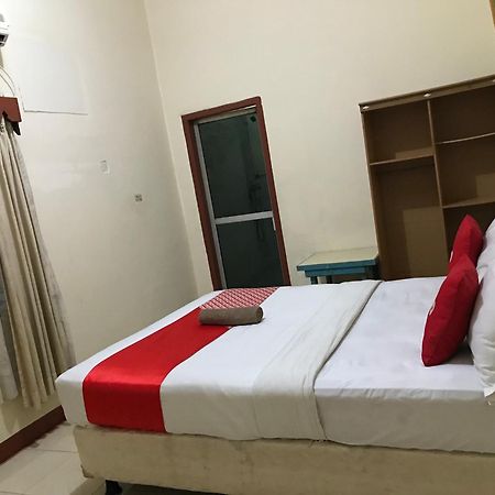 OYO 2177 Trikora Indah Residence Palembang Bagian luar foto