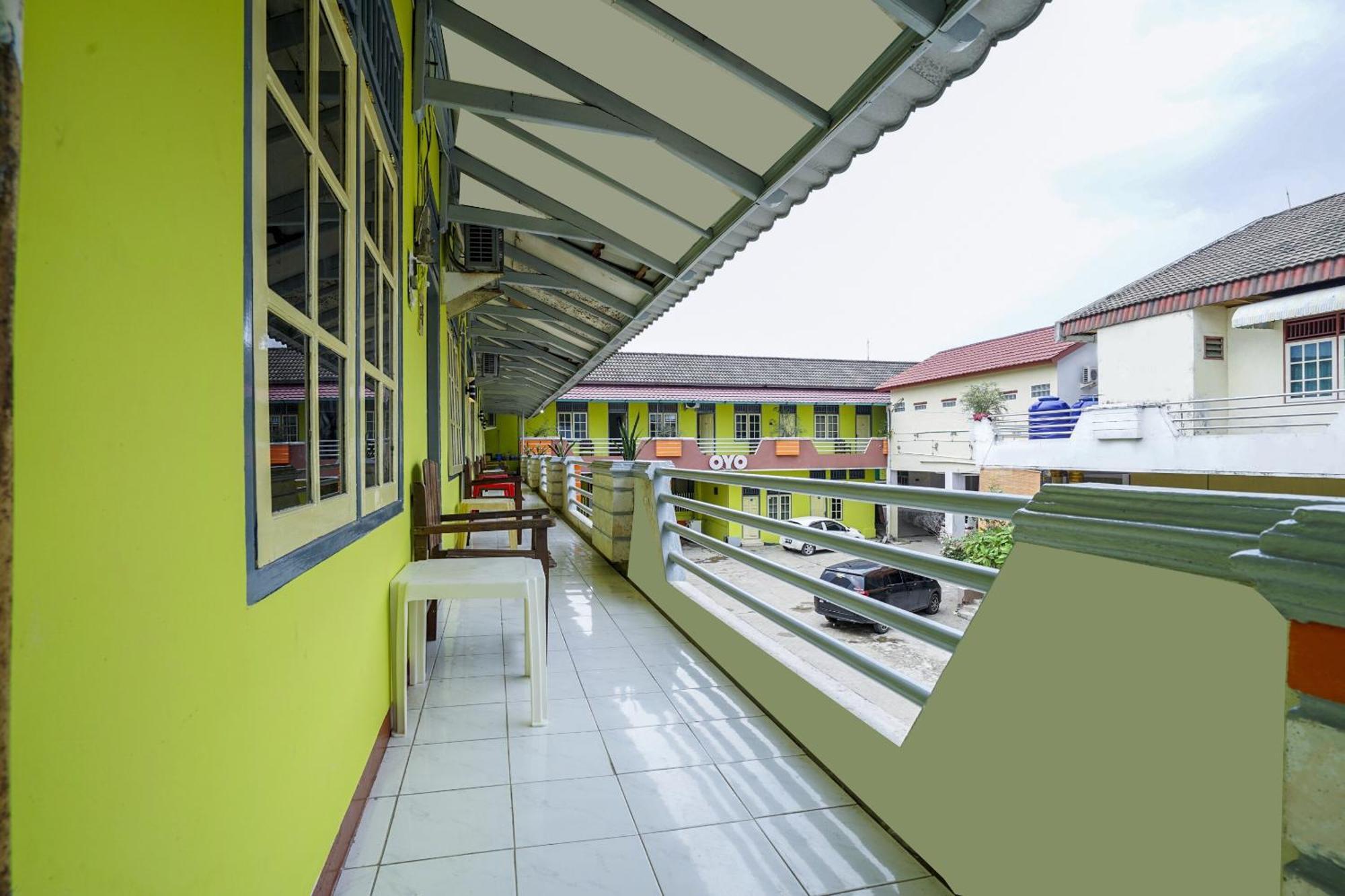 OYO 2177 Trikora Indah Residence Palembang Bagian luar foto