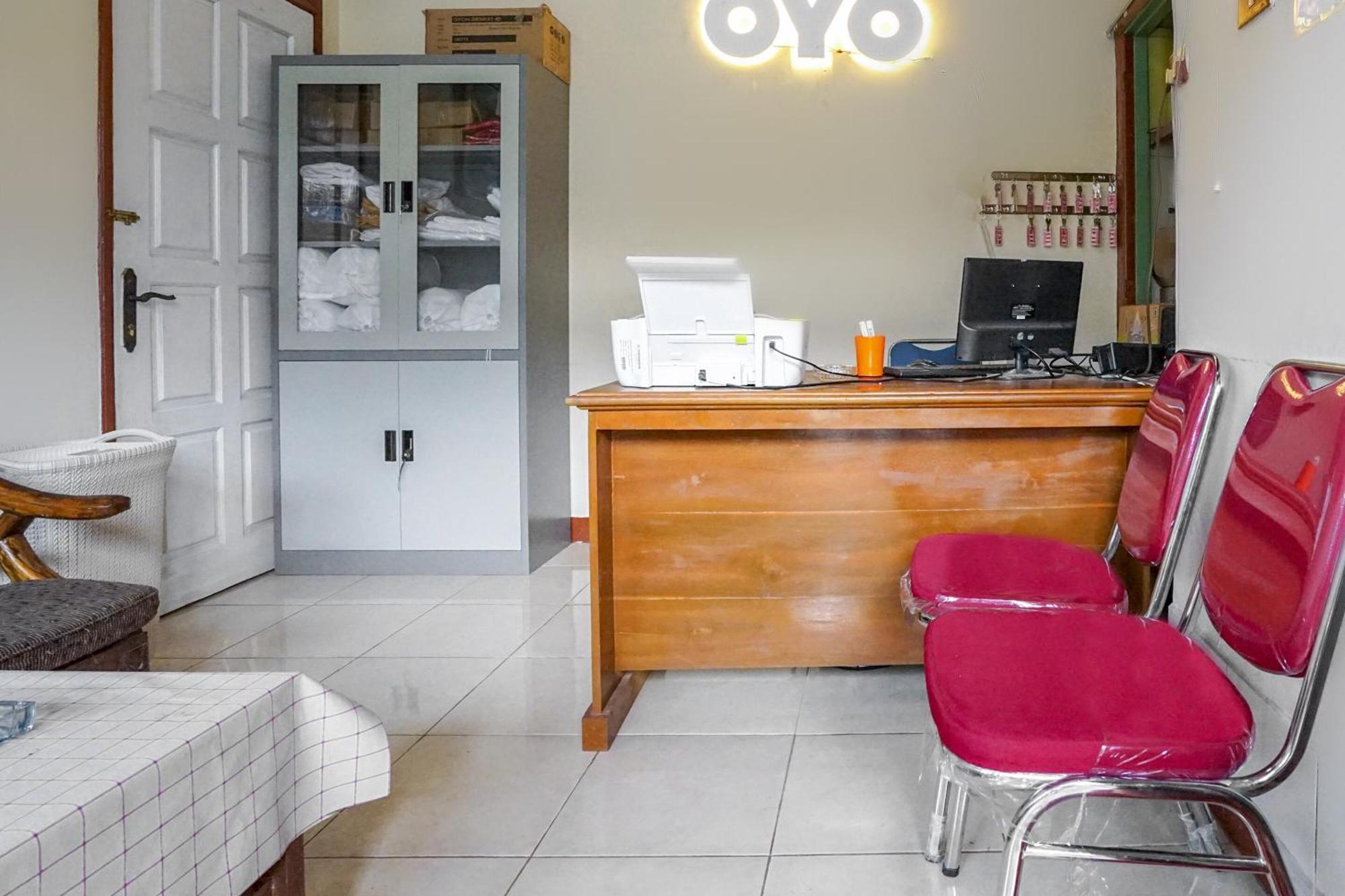 OYO 2177 Trikora Indah Residence Palembang Bagian luar foto