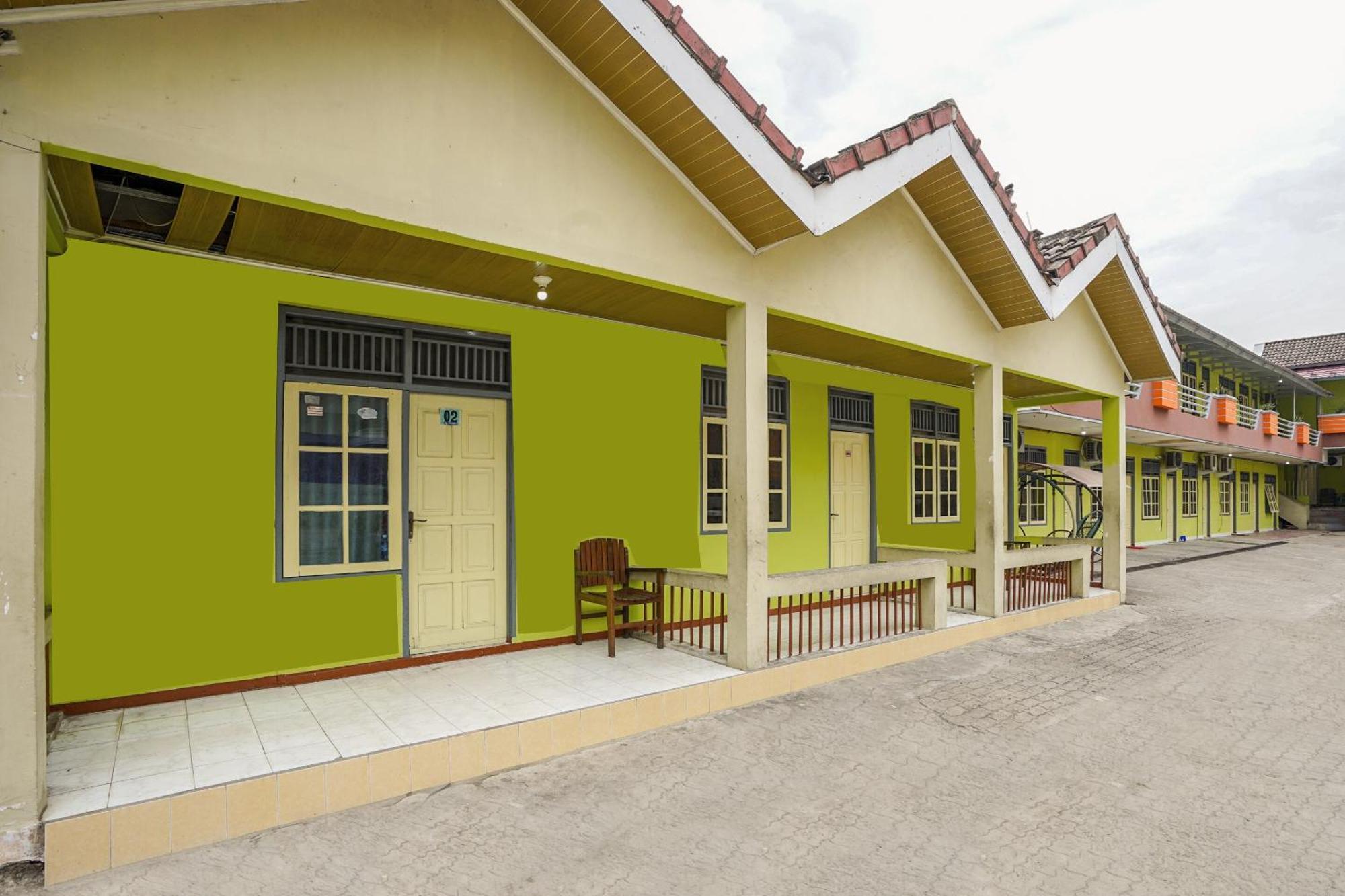 OYO 2177 Trikora Indah Residence Palembang Bagian luar foto