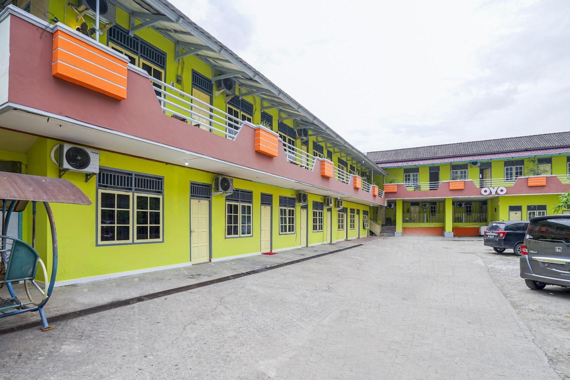 OYO 2177 Trikora Indah Residence Palembang Bagian luar foto